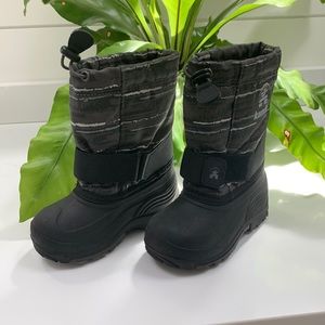 Kamik Waterbug snow boots size 9
